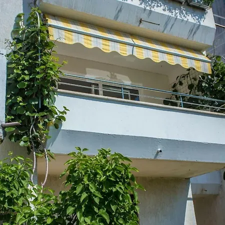 Semesterbostad With 2 Bedrooms