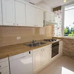 With 2 Bedrooms *