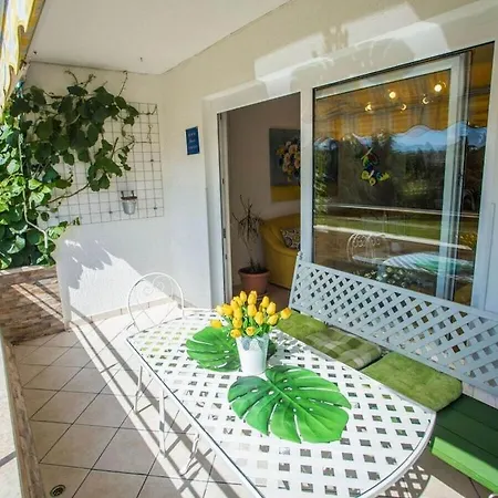 With 2 Bedrooms Nyaraló