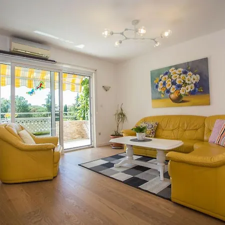 Nyaraló With 2 Bedrooms Poreč