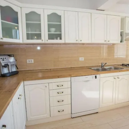 Nyaraló With 2 Bedrooms Poreč