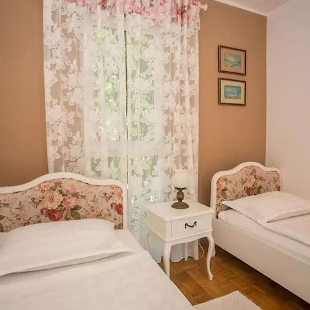 Nyaraló With 2 Bedrooms Poreč