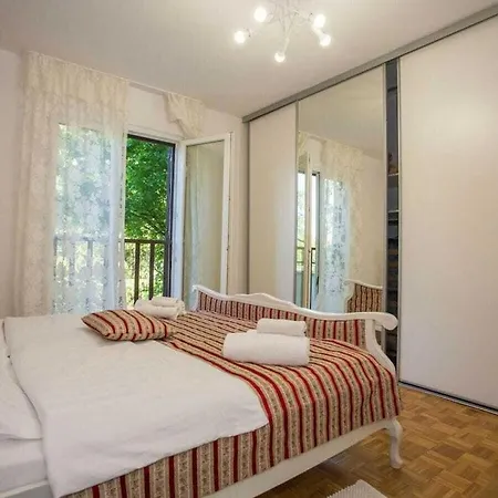 With 2 Bedrooms Nyaraló *