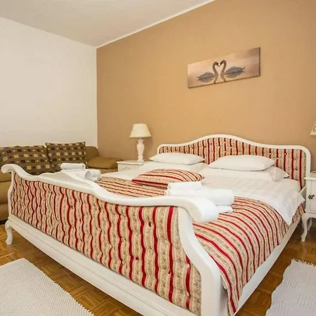With 2 Bedrooms Nyaraló