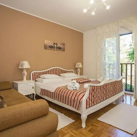 Nyaraló With 2 Bedrooms *